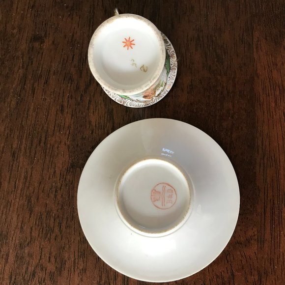 English Tea Cup and Saucer with gold trim - Vintage - B & D - Picture 4 of 6